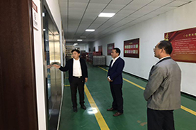 烔炀镇书记及各位领导莅临91快色视频葡萄酒庄园参观指导